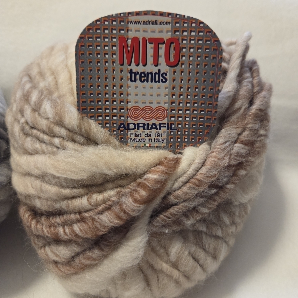 Adriafil Mito Trends Yarn in Gray and Tan - Picture 2 of 7
